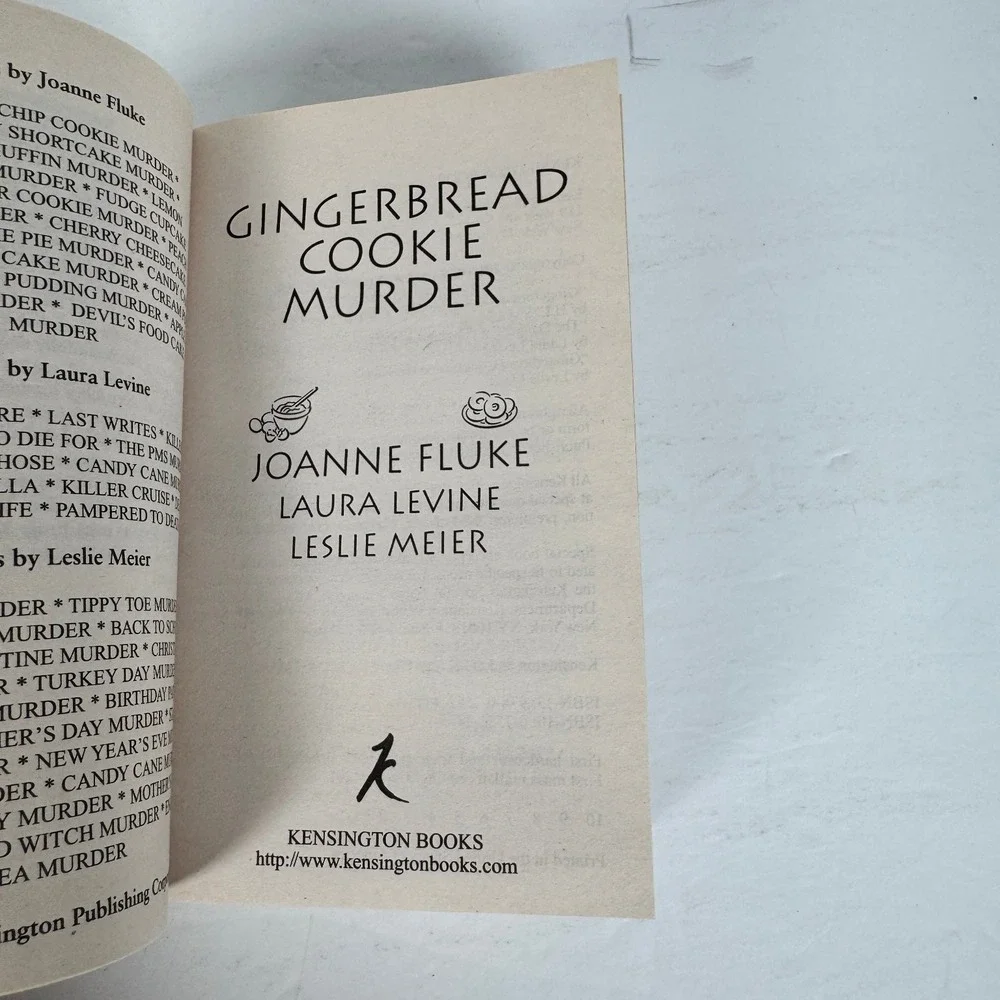 Candy Cane Murder Fluke Levine Meier 2007 1st‎ Mass Market Paperback Holiday